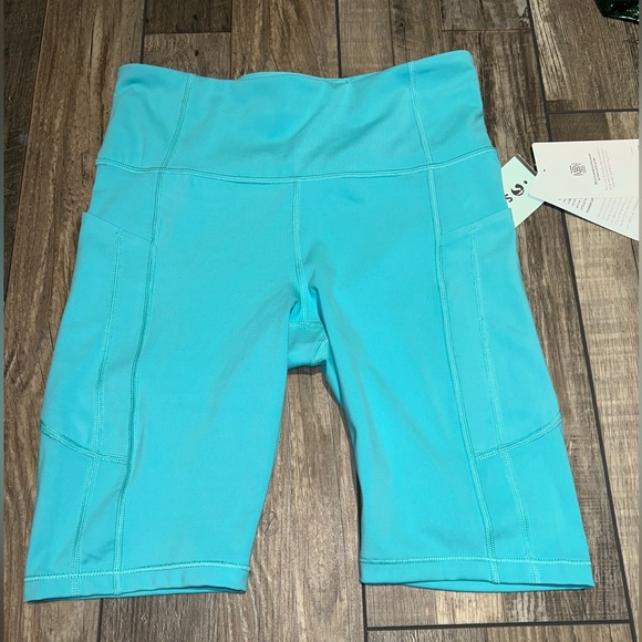 Athleta Pants - Athleta Bike shorts Small NWT